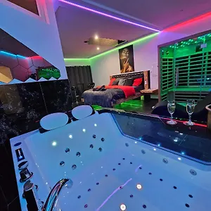 magnifique-suite-spa-luxembourg.luxembourghotelsguide.com/